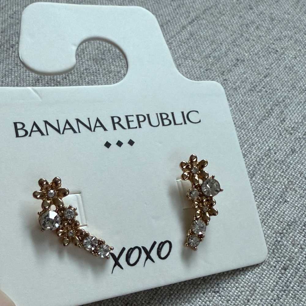 Banana Republic Gold Flower Earrings